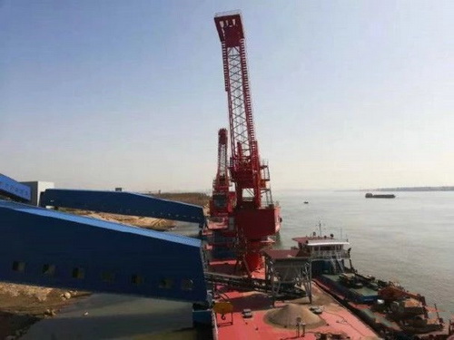 湖北一永久性砂石集并中心建成，總投資約2.5億元，年設(shè)計(jì)吞吐量360萬噸