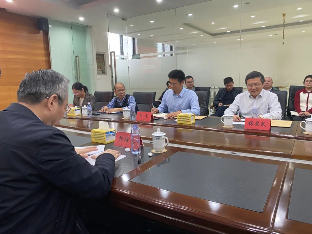 奉賢區(qū)人大常委會(huì)黨組書記、主任張培榮一行蒞臨上海山美股份開展“優(yōu)環(huán)境、穩(wěn)經(jīng)濟(jì)”大走訪大調(diào)研